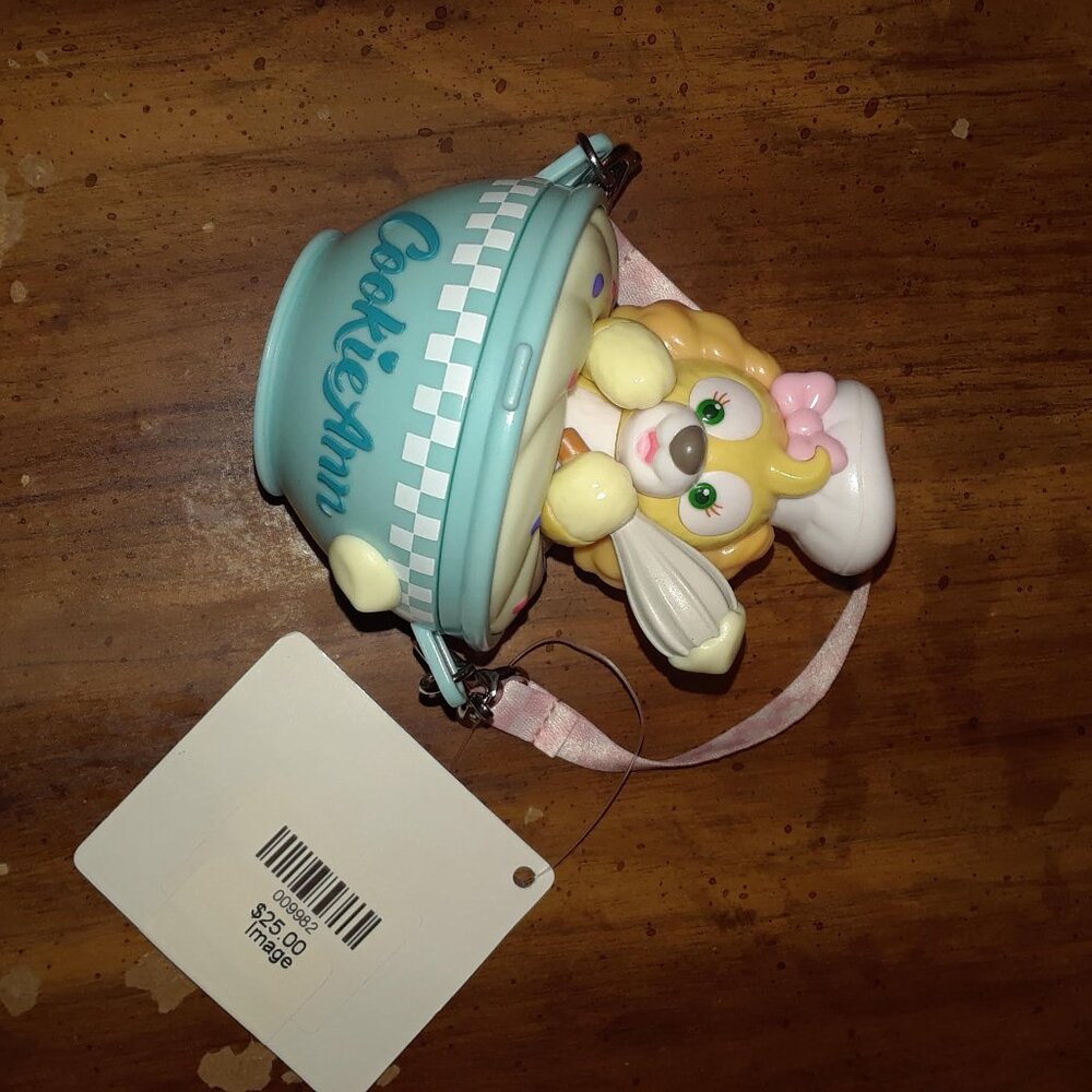 CookieAnn Keychain Container - Picture 5 of 7